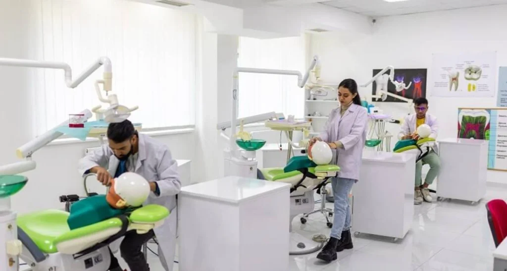 تحصیل در رشته دندانپزشکی کشور ایتالیا