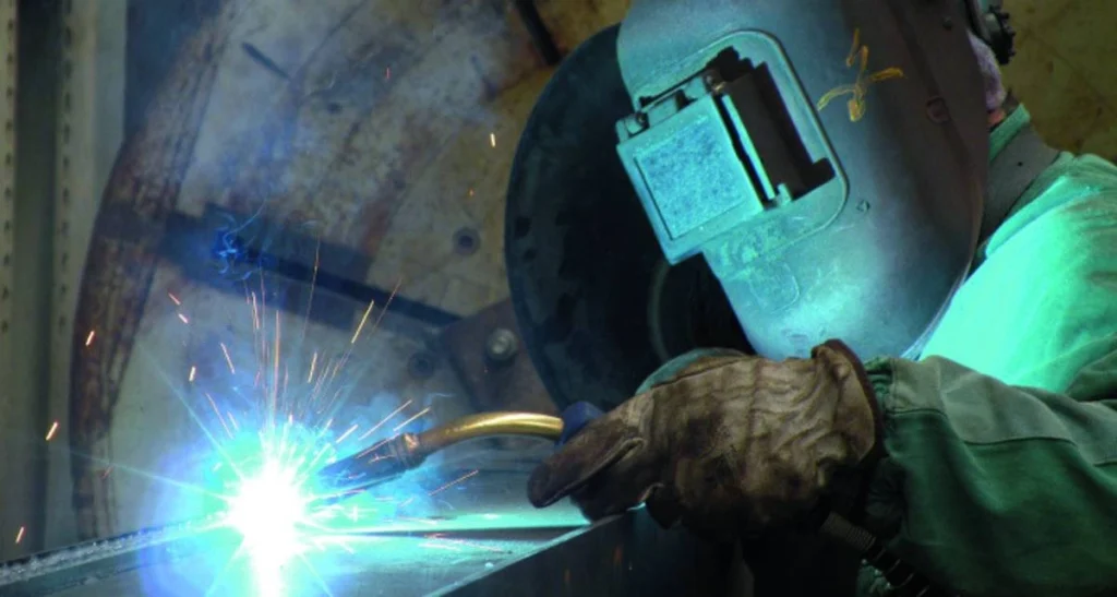 فرصت های شغلی جوشکار ایتالیا