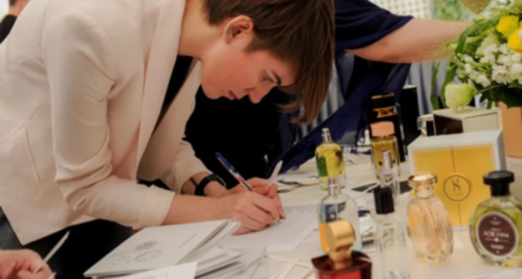 تحصیل رشته عطرسازی در فرانسه