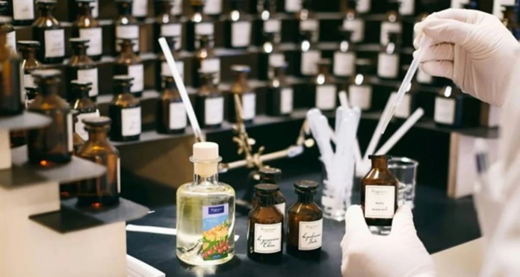 تحصیل در رشته عطرسازی در فرانسه